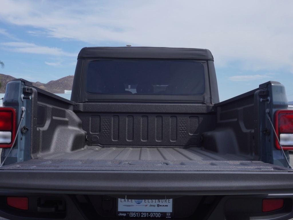 new 2025 Jeep Gladiator car, priced at $32,245