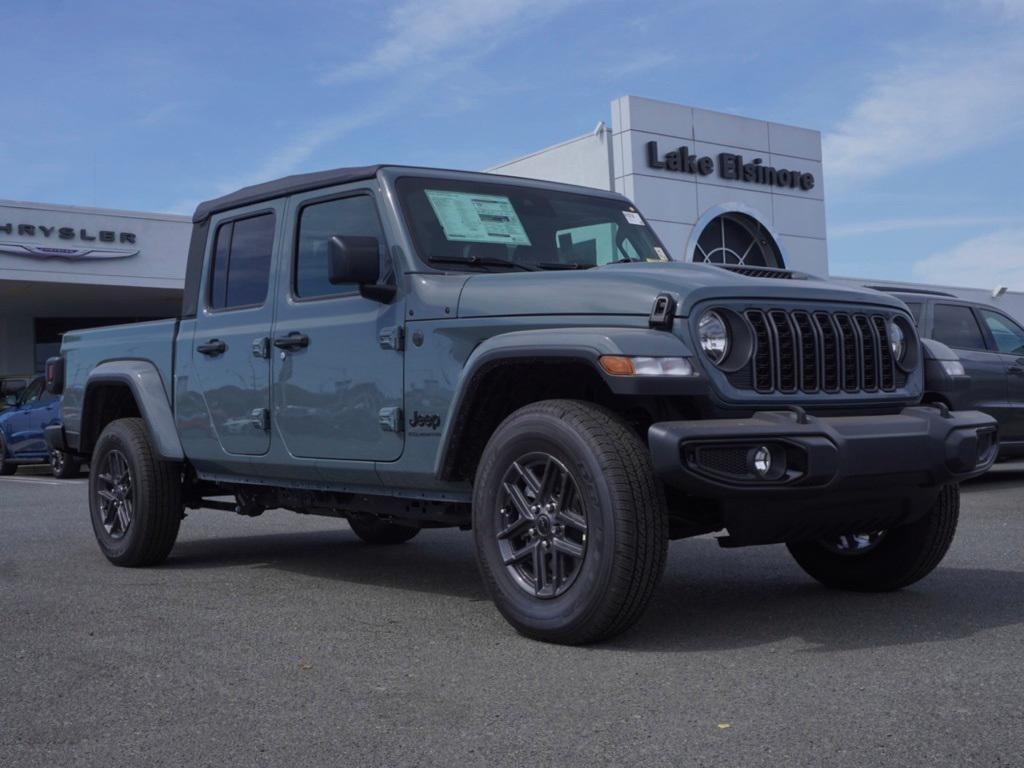 new 2025 Jeep Gladiator car, priced at $32,245