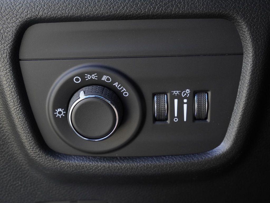 new 2026 Jeep Grand Cherokee car, priced at $37,364