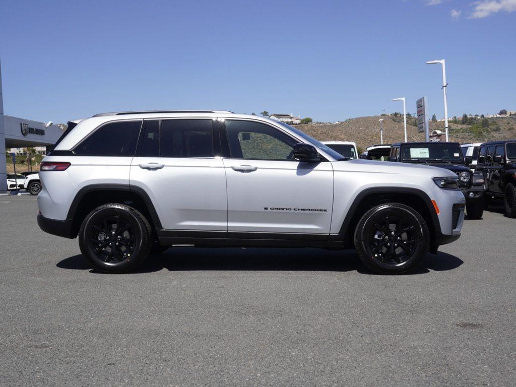 new 2026 Jeep Grand Cherokee car, priced at $37,364