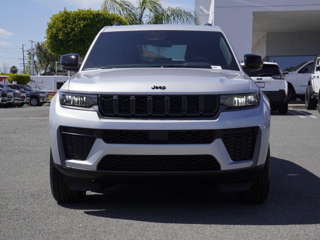 new 2026 Jeep Grand Cherokee car, priced at $37,364