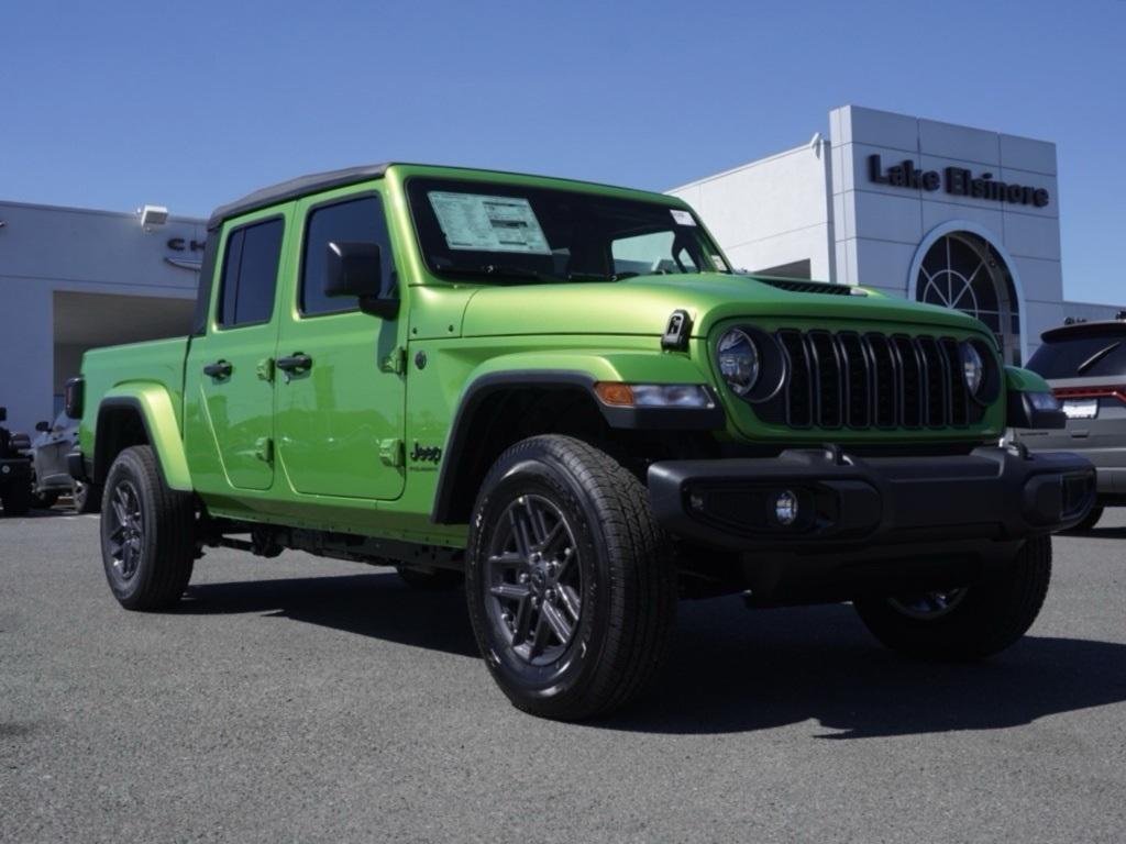 new 2025 Jeep Gladiator car, priced at $32,030