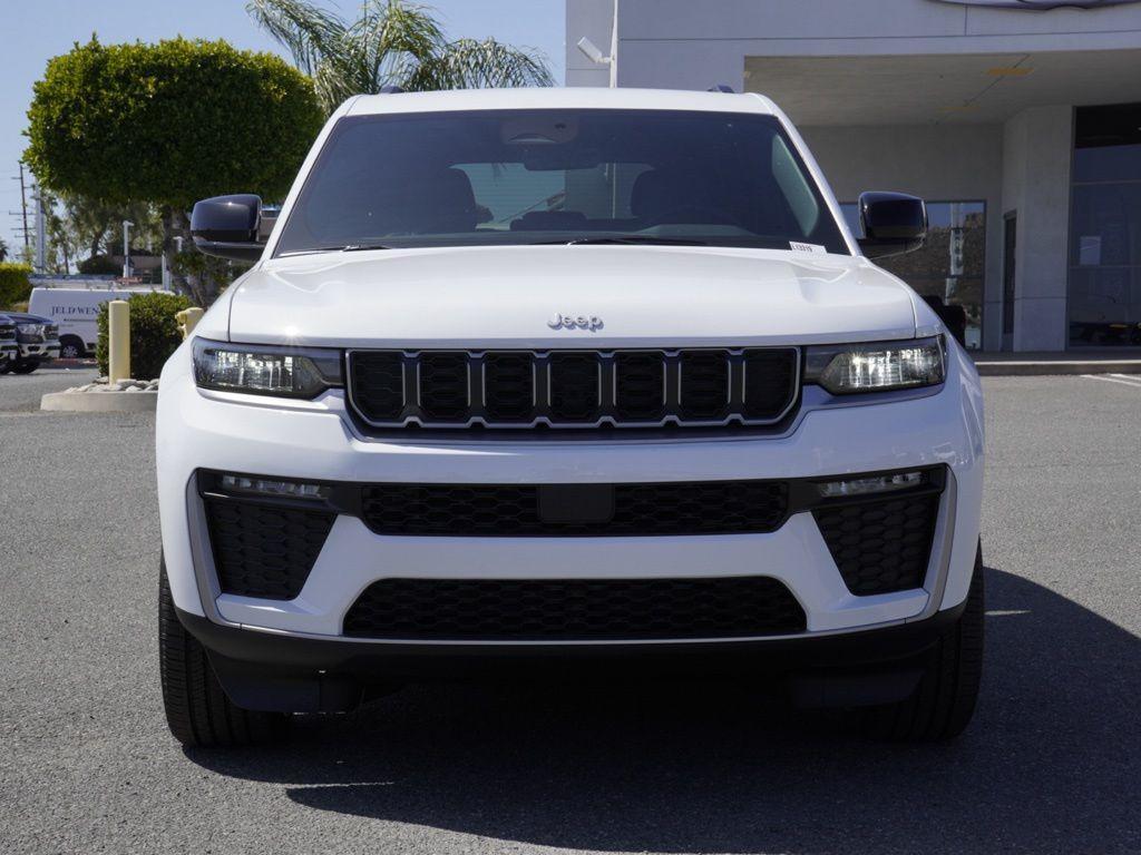 new 2026 Jeep Grand Cherokee car, priced at $39,395