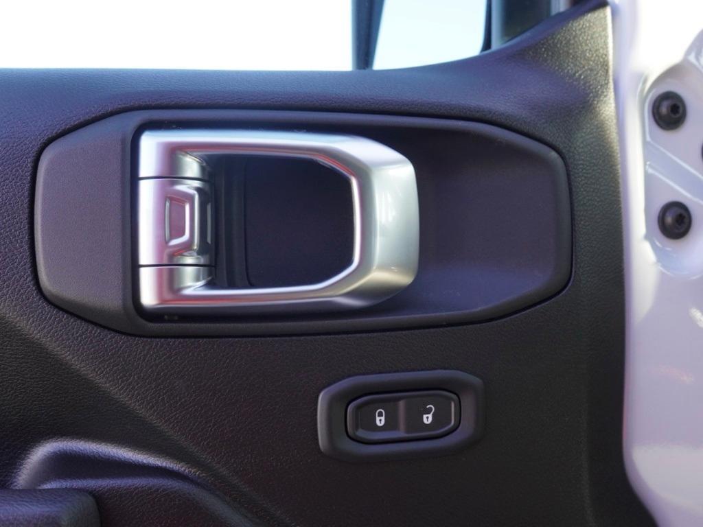 new 2026 Jeep Wrangler car, priced at $37,001