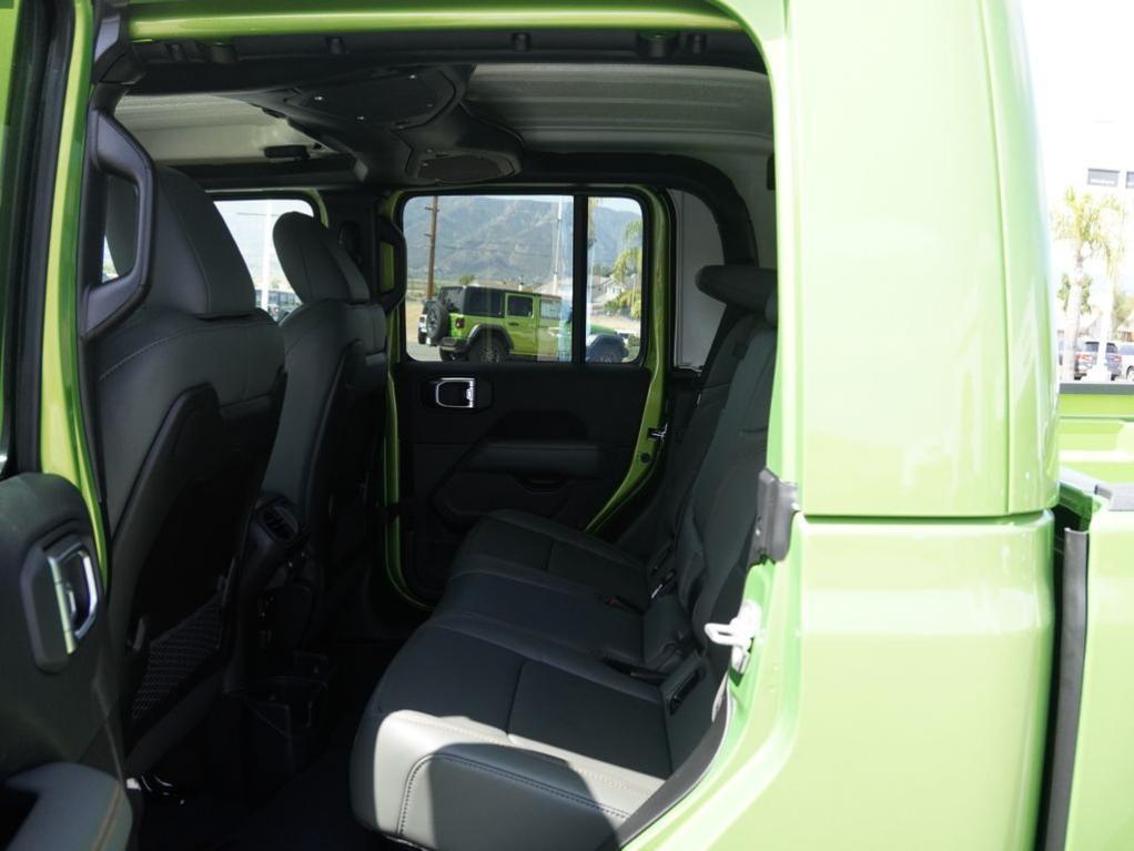 new 2026 Jeep Gladiator car, priced at $47,078