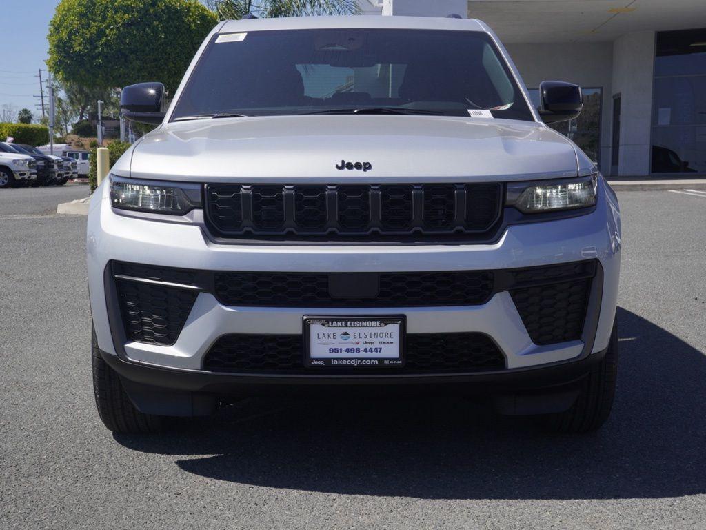 new 2026 Jeep Grand Cherokee car, priced at $37,364