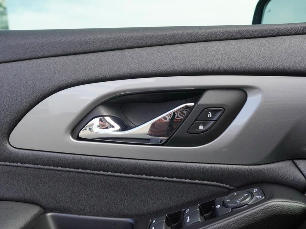 used 2023 Chevrolet Traverse car, priced at $25,687