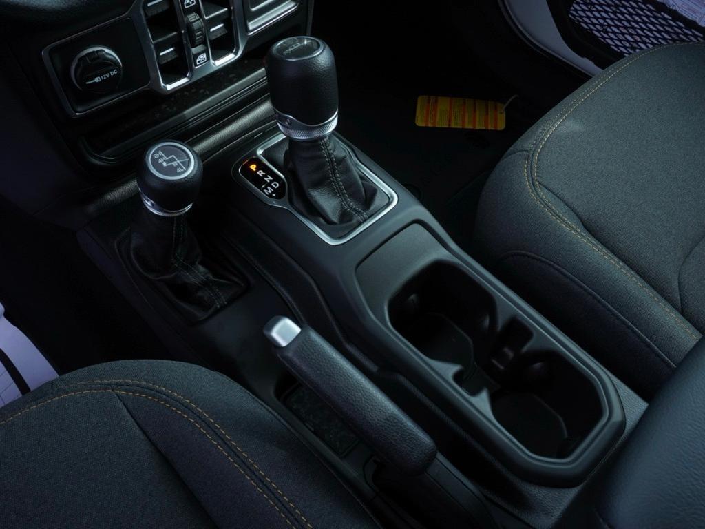 new 2025 Jeep Gladiator car, priced at $31,559