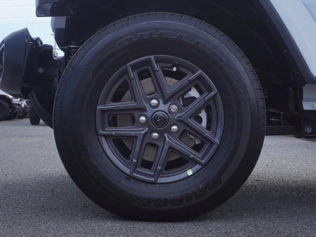 new 2025 Jeep Gladiator car, priced at $31,559