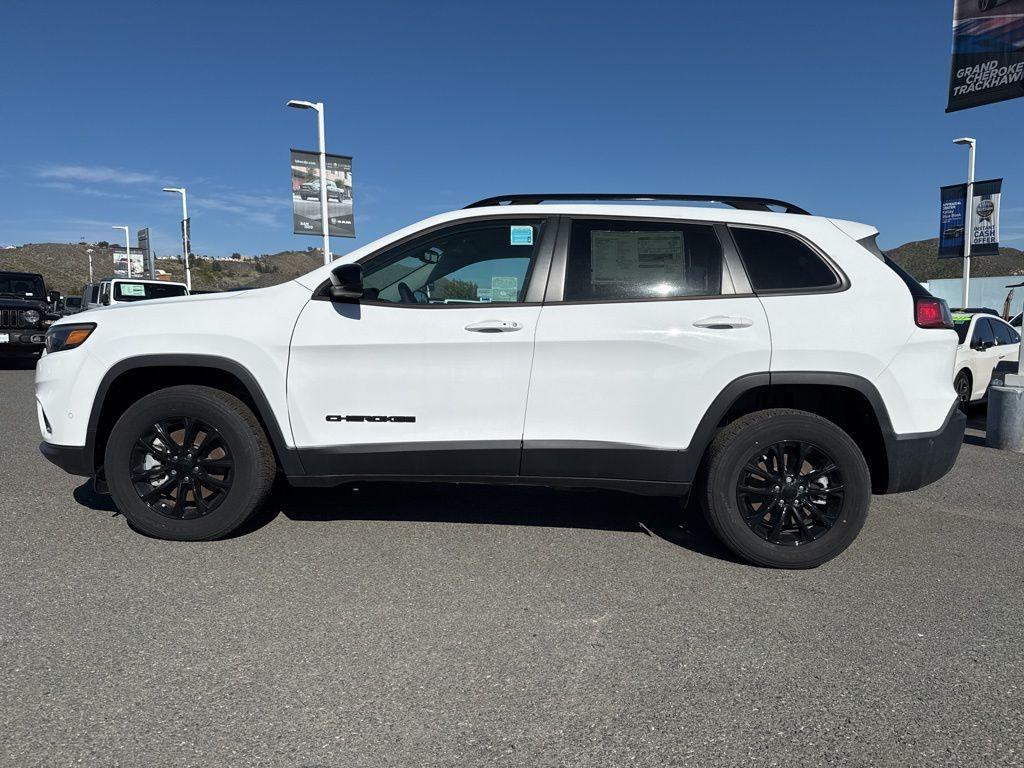 new 2023 Jeep Cherokee car, priced at $29,495