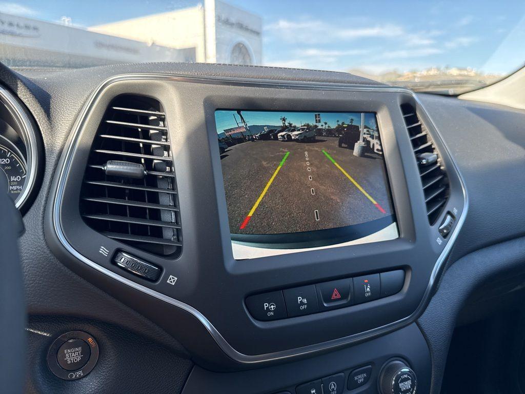 new 2023 Jeep Cherokee car, priced at $29,495