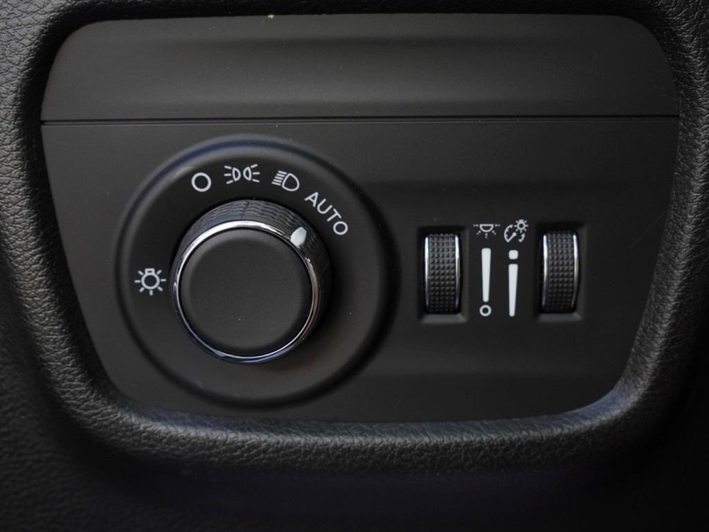 used 2022 Jeep Grand Cherokee car, priced at $26,570