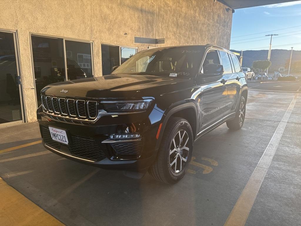used 2024 Jeep Grand Cherokee car, priced at $36,515