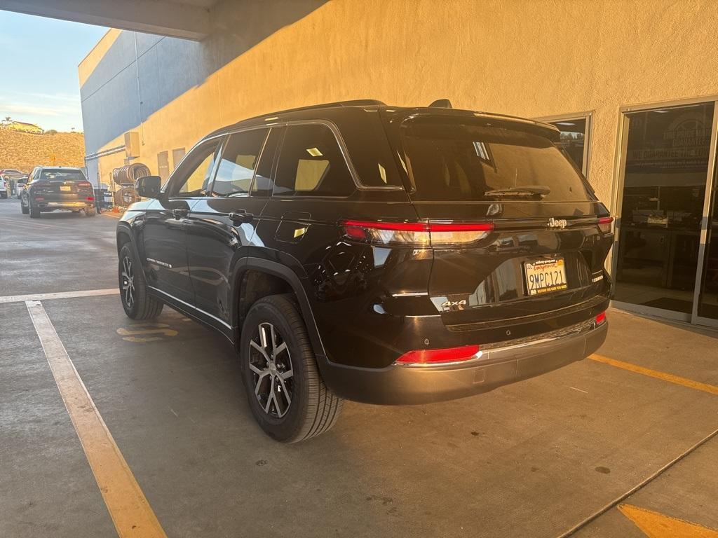 used 2024 Jeep Grand Cherokee car, priced at $36,515