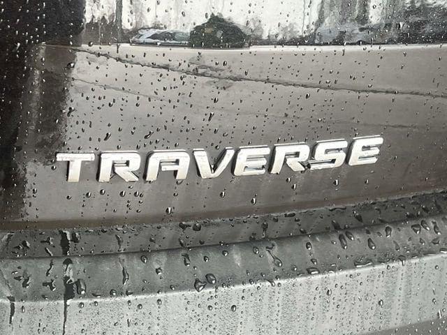 used 2021 Chevrolet Traverse car, priced at $17,000