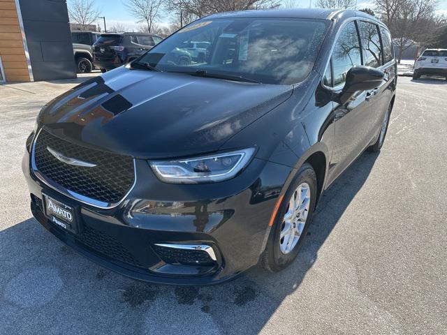 used 2023 Chrysler Pacifica car, priced at $23,622