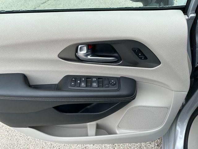 used 2024 Chrysler Pacifica car, priced at $26,839
