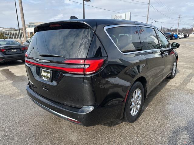 used 2024 Chrysler Pacifica car, priced at $26,897