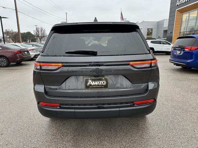 new 2025 Jeep Grand Cherokee car, priced at $49,721