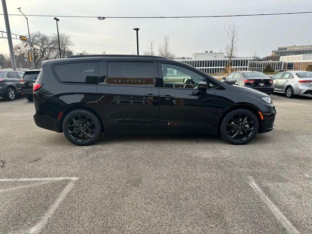 new 2026 Chrysler Pacifica car, priced at $44,251