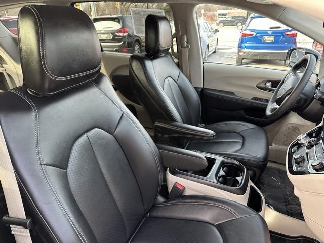 used 2024 Chrysler Pacifica car, priced at $28,446