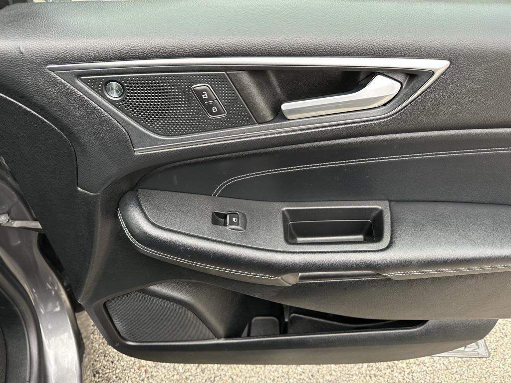 used 2022 Ford Edge car, priced at $20,225