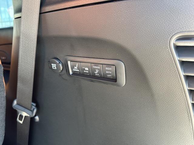 new 2026 Chrysler Pacifica car, priced at $51,556