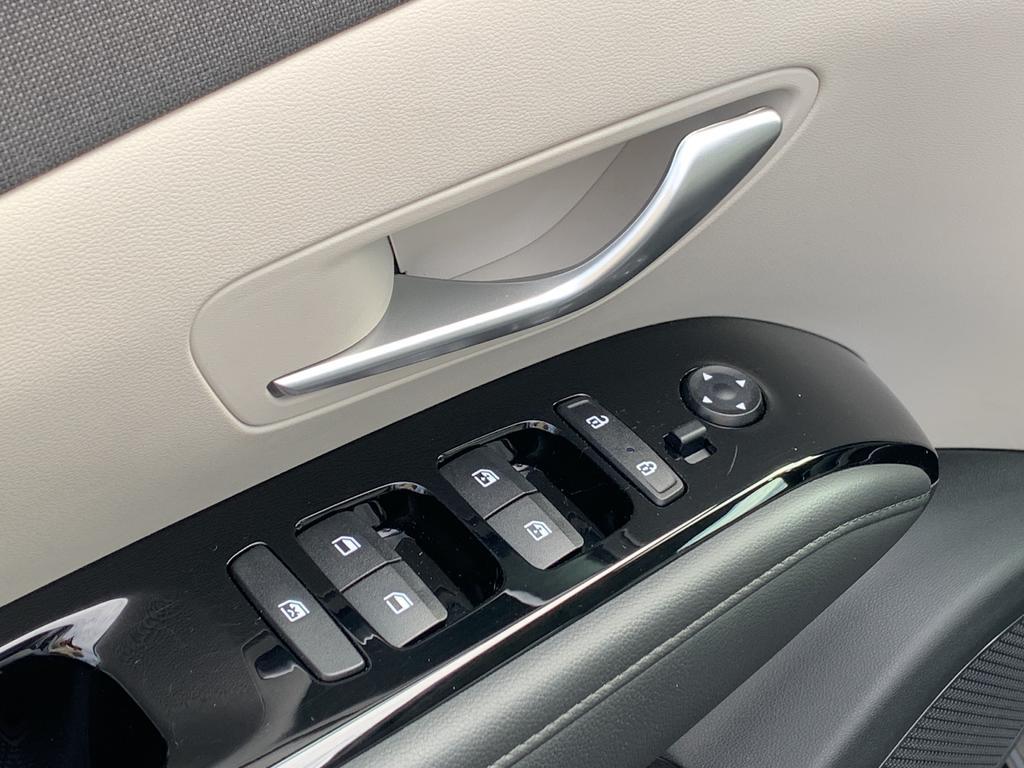 used 2024 Hyundai TUCSON Hybrid car, priced at $26,500