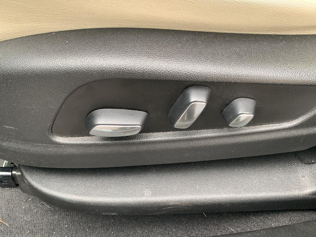 used 2021 Cadillac XT6 car, priced at $27,300