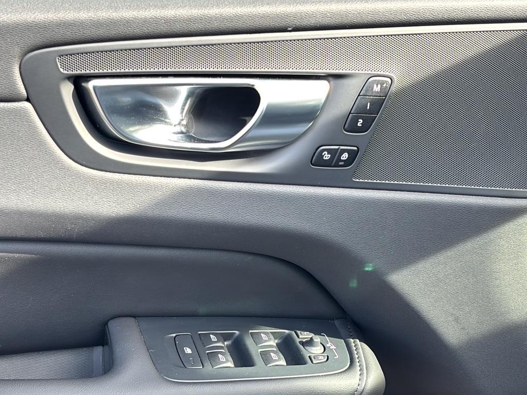 used 2024 Volvo XC60 Recharge Plug-In Hybrid car, priced at $36,700