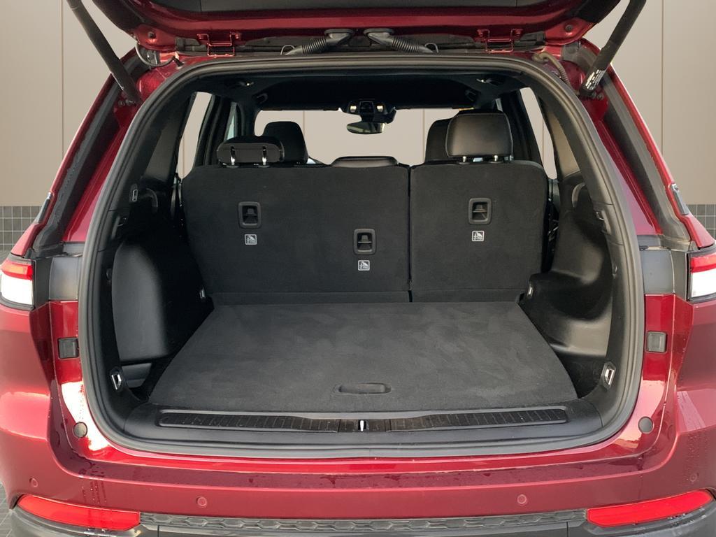 used 2024 Jeep Grand Cherokee car, priced at $28,300