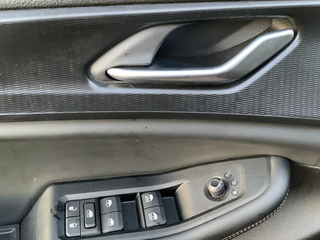 used 2024 Jeep Grand Cherokee car, priced at $28,300