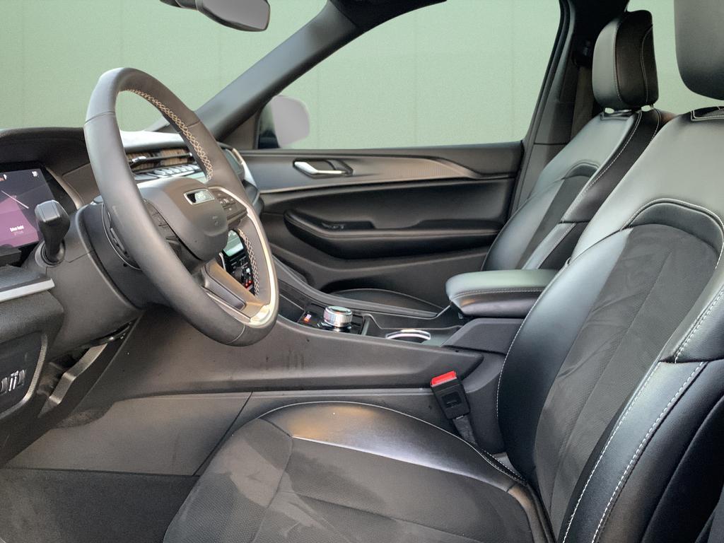 used 2024 Jeep Grand Cherokee car, priced at $28,300