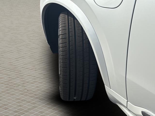 used 2025 Volvo XC90 Plug-In Hybrid car, priced at $62,000