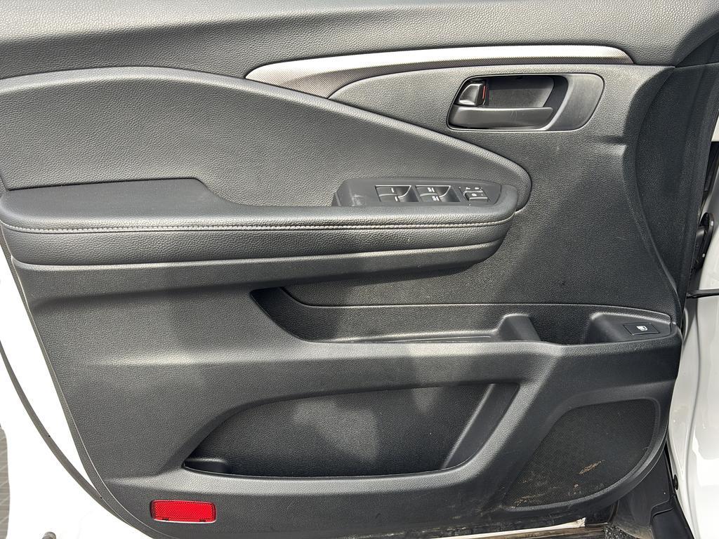 used 2025 Honda Ridgeline car, priced at $30,600