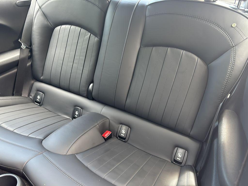used 2023 MINI SE Hardtop car, priced at $19,332
