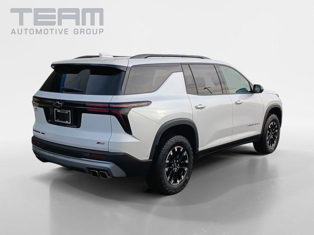 used 2024 Chevrolet Traverse car, priced at $40,007