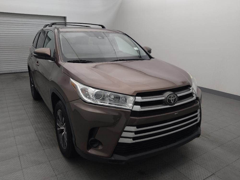 used 2018 Toyota Highlander car, priced at $23,195