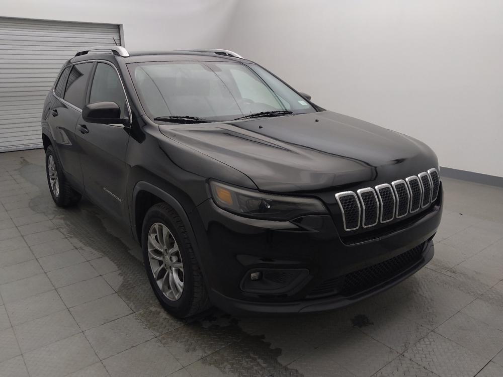 used 2019 Jeep Cherokee car, priced at $17,395