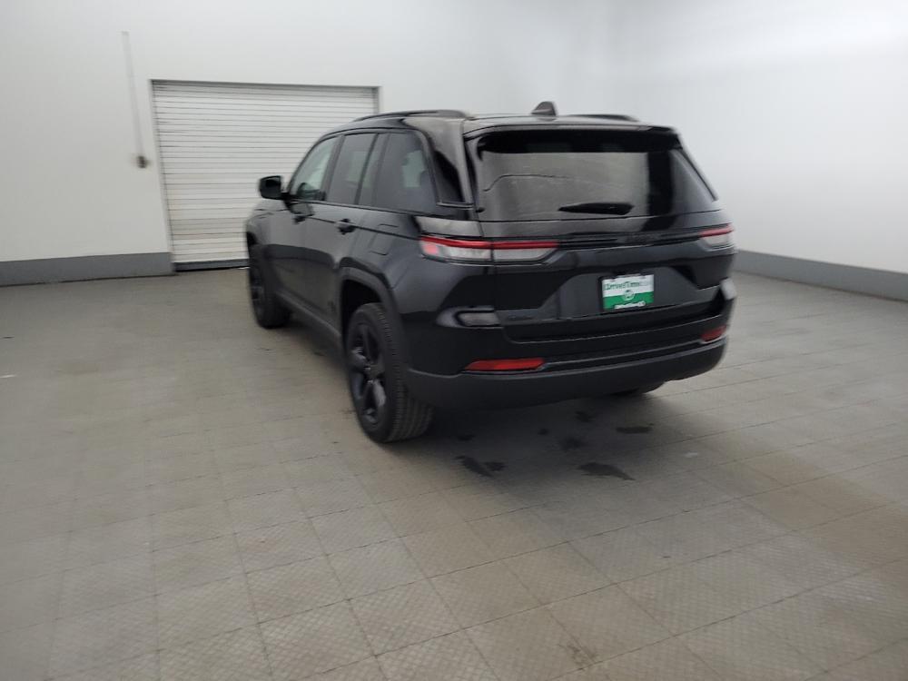 used 2023 Jeep Grand Cherokee car, priced at $31,995