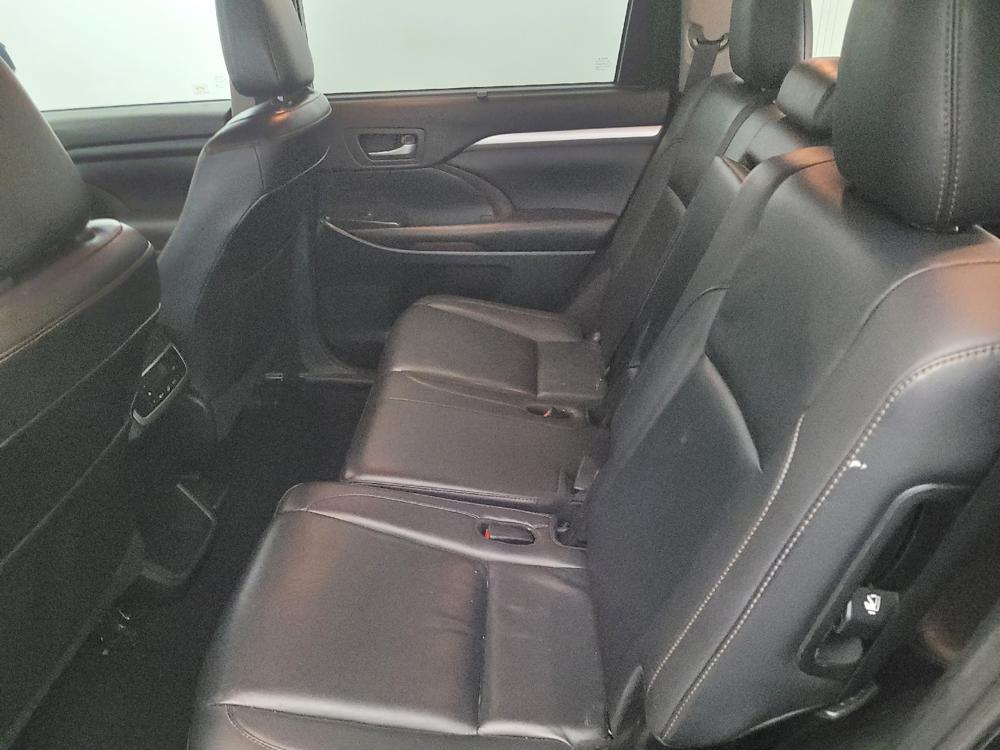 used 2019 Toyota Highlander car, priced at $24,295