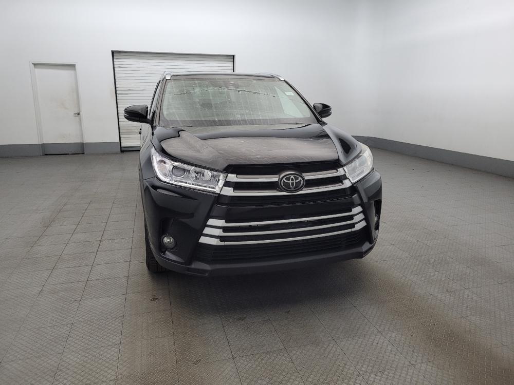 used 2019 Toyota Highlander car, priced at $24,295