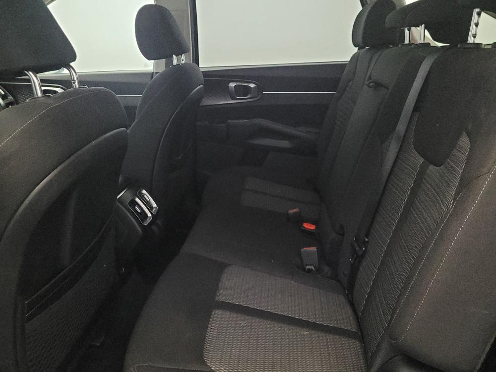used 2022 Kia Sorento car, priced at $25,895
