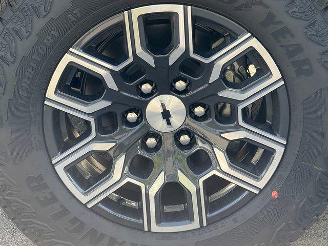 new 2026 Chevrolet Colorado car, priced at $43,096