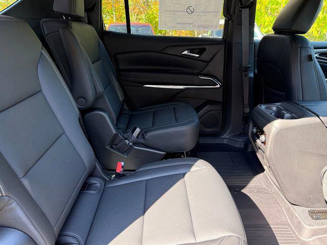 new 2026 Chevrolet Traverse car, priced at $46,675