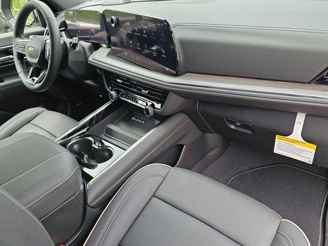 new 2025 Chevrolet Suburban car, priced at $79,706