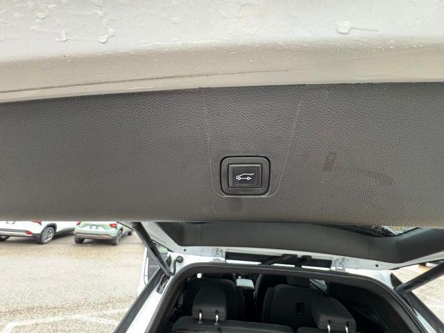 used 2023 Chevrolet Traverse car, priced at $26,559