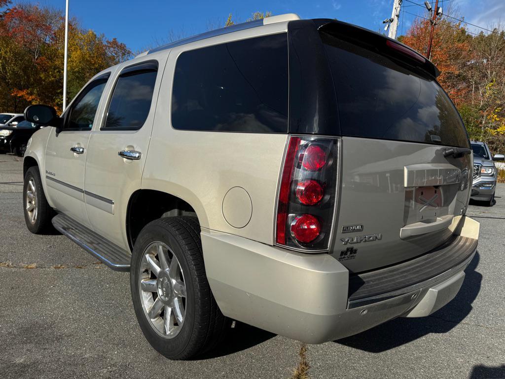 used 2009 GMC Yukon car, priced at $8,995
