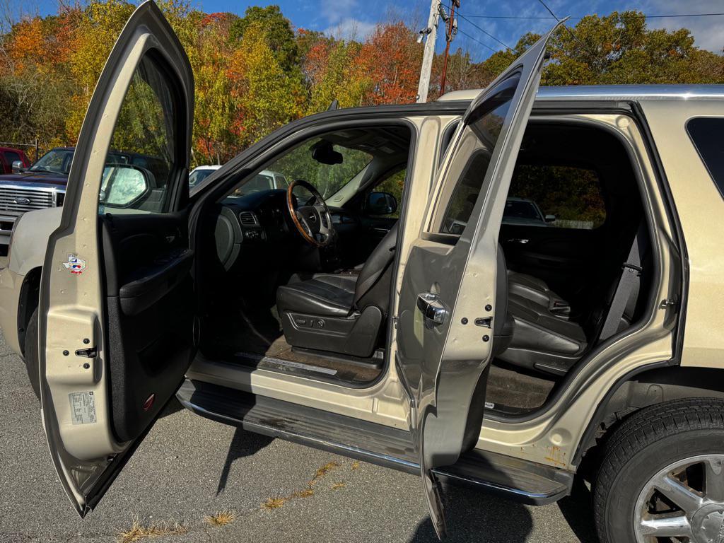 used 2009 GMC Yukon car, priced at $8,995