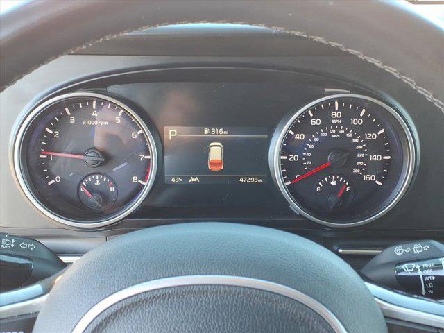 used 2024 Kia Carnival car, priced at $28,980